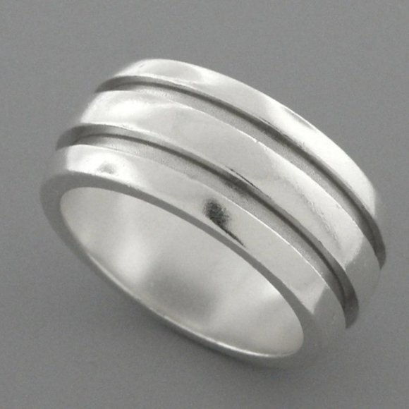 NEVER WORN!! Stunning Sterling Silver Tiffany & Co. Atlas Ring, Size 5.5 - Picture 4 of 4